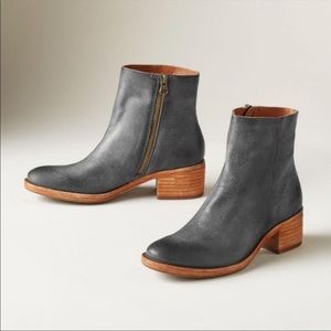Kork Ease Mayten black booties.